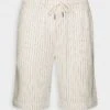 Pier One LINEN BLEND DRAWCORD SHORTS - Shorts - Off-white -Pier One 228637db60b840a58a2b5acb0845341b