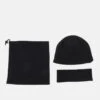 Pier One FLEECE UNISEX SET - Mütze - Black 1 Pier One FLEECE UNISEX SET - Mütze - Black -Pier One 2d2217826bb64e768a7e39ae427c56f1