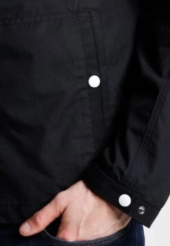 Pier One Leichte Jacke - Black 12 Pier One Leichte Jacke - Black -Pier One 33182bcc66694371b90feb6560bd44d9