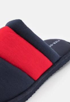 Pier One UNISEX - Hausschuh - Dark Blue/red 13 Pier One UNISEX - Hausschuh - Dark Blue/red -Pier One 3873ff5ffc164a00938853720f513c10