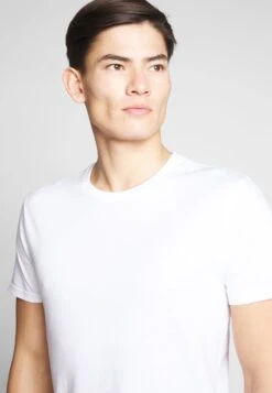 Pier One 2 PACK - T-Shirt Basic - White/dark Blue -Pier One 5d6a04d994e343d2903cc2c1666bad4b