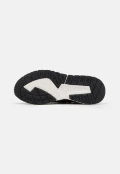 Pier One UNISEX - Sneaker Low - Black -Pier One 631ed858c07d492fab7852eeec4dc5a9