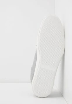 Pier One UNISEX - Sneaker Low - Light Grey -Pier One 7b1054096c0b4b588134c4dab326eb91