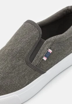 Pier One UNISEX - Sneaker Low - Grey 13 Pier One UNISEX - Sneaker Low - Grey -Pier One 8a4965b673914b6e847d91199f0f296d