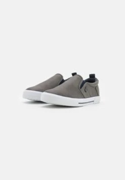 Pier One UNISEX - Sneaker Low - Grey -Pier One d0a326f9dfef45e690d8954b5bb5748f
