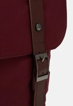 Pier One UNISEX - Tagesrucksack - Bordeaux 11 Pier One UNISEX - Tagesrucksack - Bordeaux -Pier One edf7b0db4a184ebba8c9f41a63dc0194