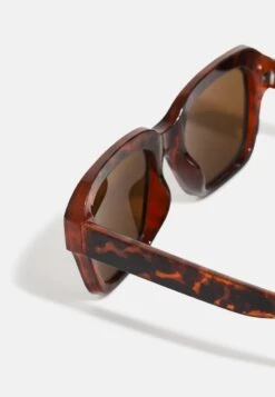 Pier One UNISEX - Sonnenbrille - Black -Pier One faad10b8a5a2445f865f09b5d12427d1